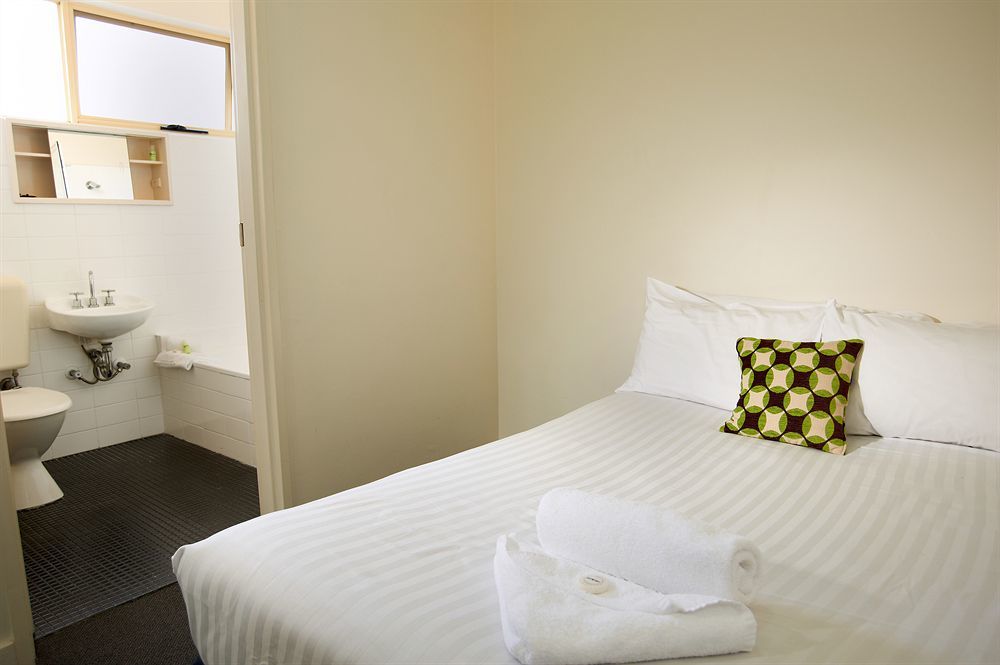 City Edge East Melbourne Apartment Hotel Exterior photo