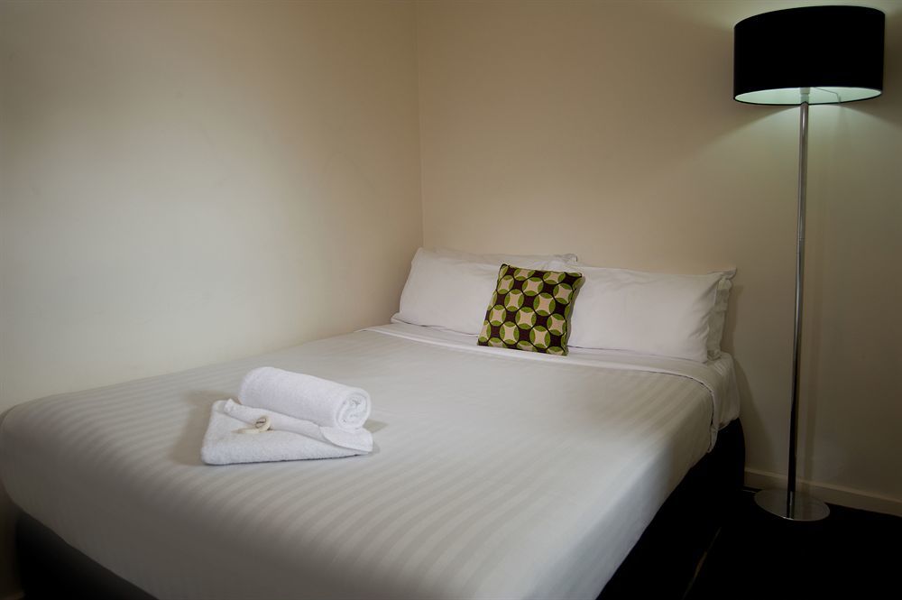 City Edge East Melbourne Apartment Hotel Exterior photo