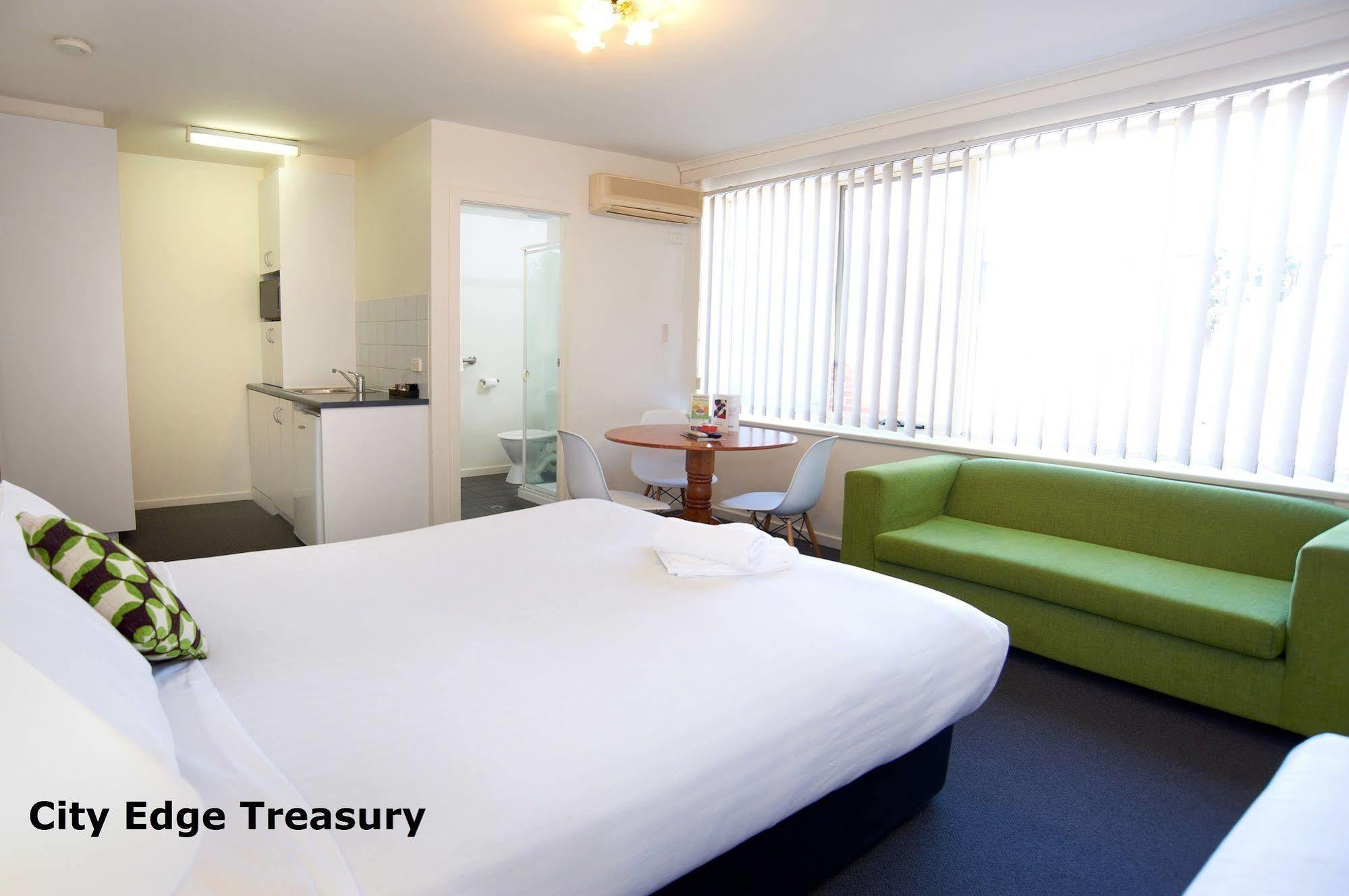 City Edge East Melbourne Apartment Hotel Exterior photo