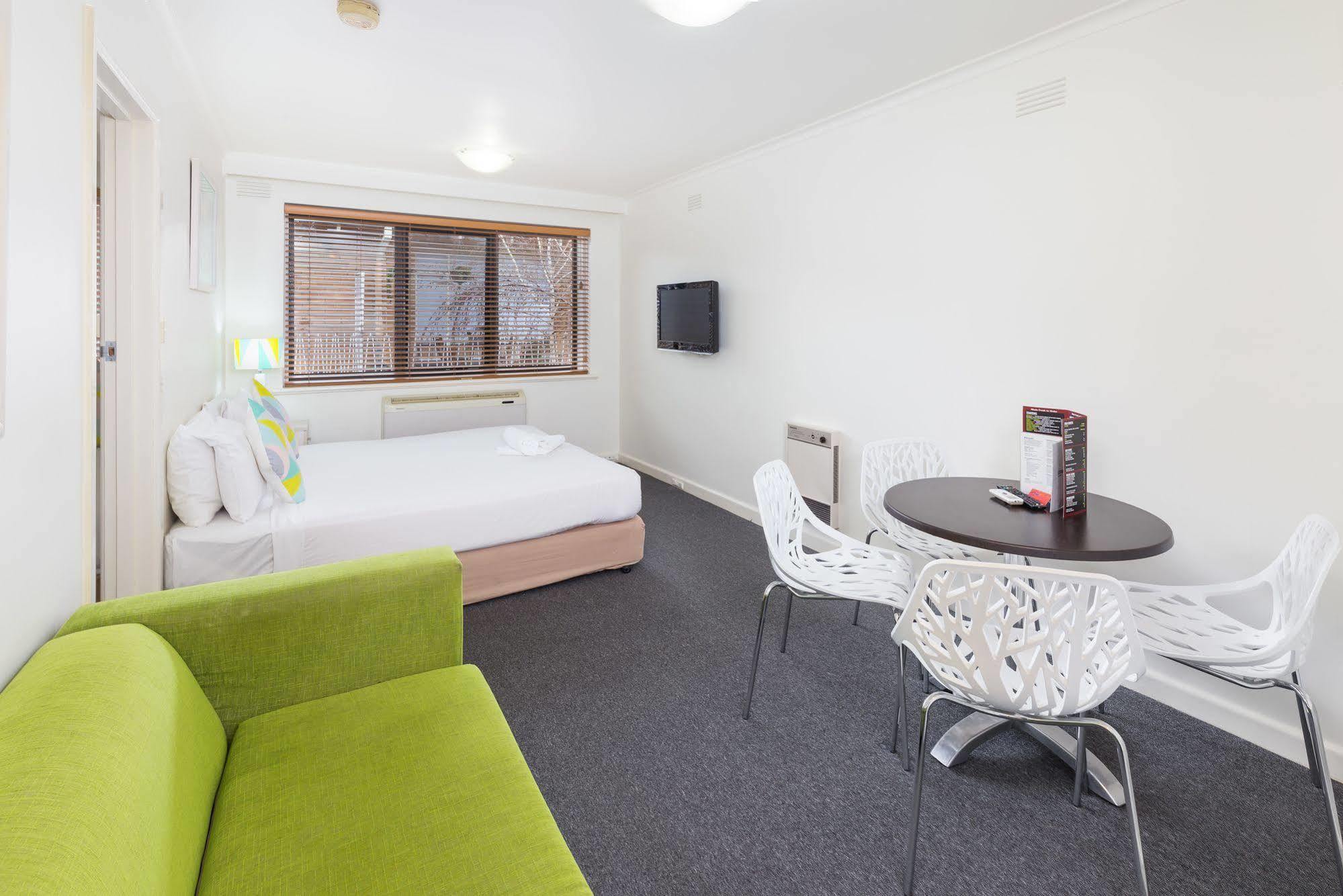 City Edge East Melbourne Apartment Hotel Exterior photo